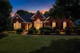 2712 Bogan Creek Dr, Buford, GA 30519 - Photo 1