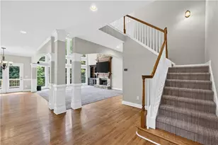 1722 Rose Hedge Way, Kennesaw, GA 30152 - Photo 11