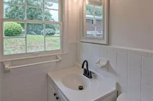 13 Brown St, Toccoa, GA 30577 - Photo 5