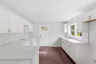 1995 Venetian Dr SW, Atlanta, GA 30311 - Photo 13
