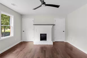 1995 Venetian Dr SW, Atlanta, GA 30311 - Photo 5