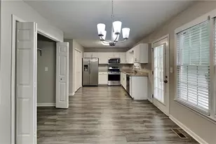 360 Warrenton Dr, Douglasville, GA 30134 - Photo 5