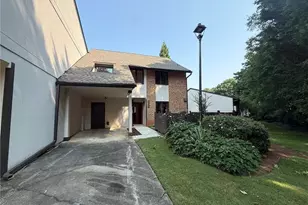 3240 Clairmont N NE, Atlanta, GA 30329 - Photo 35