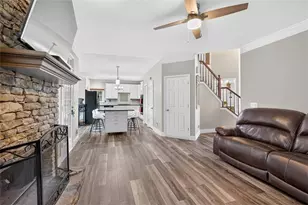 1044 Bellaire Ct, Lawrenceville, GA 30043 - Photo 9