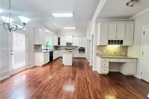 3792 Suwanee Mill Dr Dr, Buford, GA 30518 - Photo 3