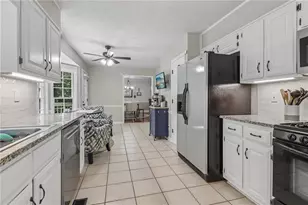 1910 Fernwood Dr, Lawrenceville, GA 30043 - Photo 25