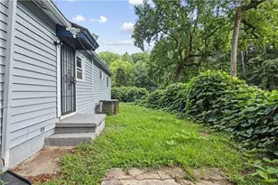 2436 Clarissa Dr NW, Atlanta, GA 30318 - Photo 21