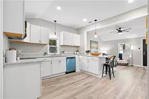 118 Perry St, Monroe, GA 30655 - Photo 5