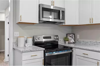 118 Perry Street, Monroe, GA 30655 - Photo 9