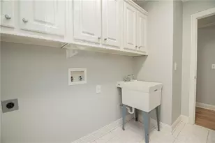 4012 Erin Dr, Alpharetta, GA 30022 - Photo 59