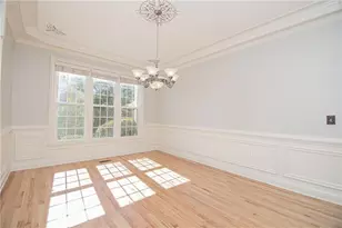 4012 Erin Dr, Alpharetta, GA 30022 - Photo 9