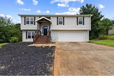 305 Hunters Trace, Covington, GA 30014 - Photo 1