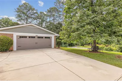 634 Rebecca Street NW, Lilburn, GA 30047 - Photo 3