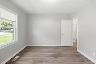 2651 Plantation Dr, East Point, GA 30344 - Photo 21