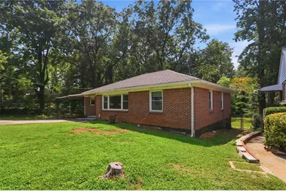 2651 Plantation Drive, East Point, GA 30344 - Photo 3