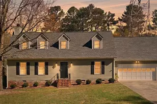 3939 Tall Pine Dr, Marietta, GA 30062 - Photo 9