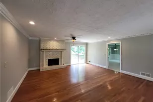 4548 Shallowford Rd, Roswell, GA 30075 - Photo 3