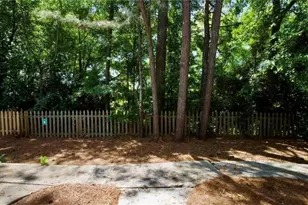 24 Intown Pl, Fayetteville, GA 30214 - Photo 15