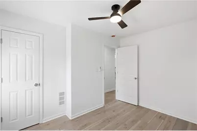 1300 Waverly Dr, Forest Park, GA 30297 - Photo 15