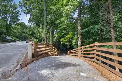 1153 Dawn View Lane NW, Atlanta, GA 30327 - Photo 41