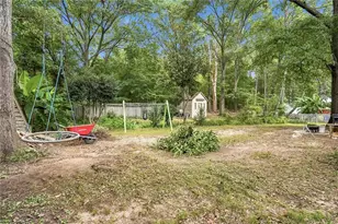 1915 Rockside Ln, Snellville, GA 30078 - Photo 17