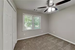 385 Deerwood Dr, Suwanee, GA 30024 - Photo 15