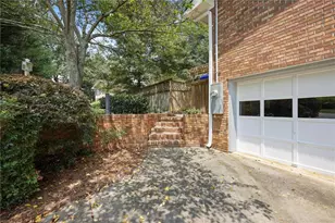 2458 Dunkerrin Ln, Atlanta, GA 30360 - Photo 33