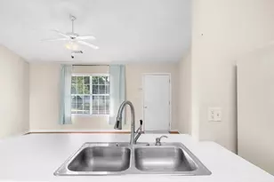 3033 Bentley Park Cir, Gainesville, GA 30504 - Photo 11