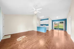 3033 Bentley Park Cir, Gainesville, GA 30504 - Photo 5