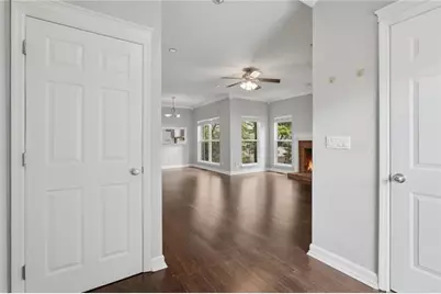 694 Shore View, Lithonia, GA 30058 - Photo 5