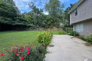 760 Kings Crest Ct, Fairburn, GA 30213 - Photo 9