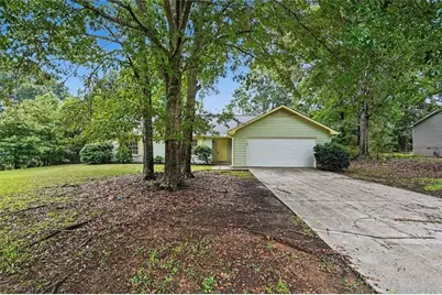 152 Olde Hampton Way, Hampton, GA 30228 - Photo 1