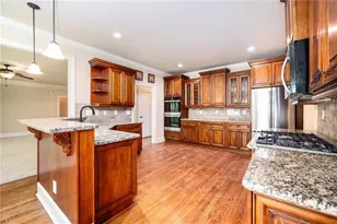 1526 Rocky River Dr, Lawrenceville, GA 30045 - Photo 17
