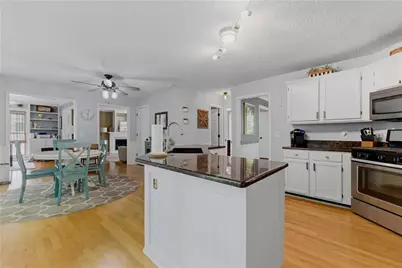 2059 Sanderlings Drive NW, Kennesaw, GA 30152 - Photo 9