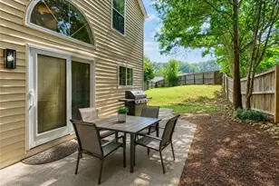 3281 Avensong Village Cir, Alpharetta, GA 30004 - Photo 17