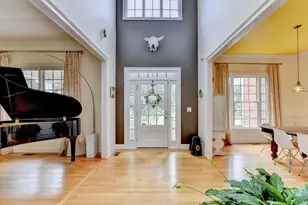 4825 Meadow Park Ln, Suwanee, GA 30024 - Photo 9