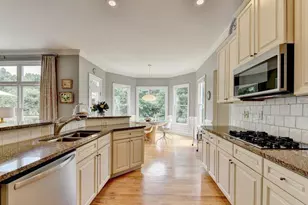 4825 Meadow Park Ln, Suwanee, GA 30024 - Photo 27