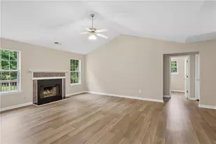 785 Pinewood Dr, Marietta, GA 30064 - Photo 9