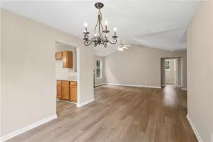 785 Pinewood Dr, Marietta, GA 30064 - Photo 13