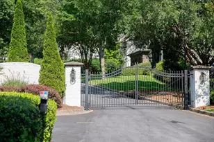 260 Lake Summit View, Atlanta, GA 30342 - Photo 3
