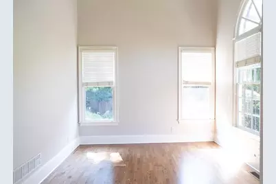 260 Lake Summit View, Atlanta, GA 30342 - Photo 7