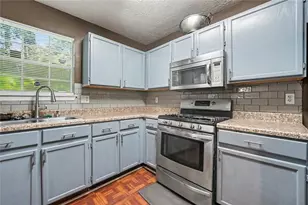 6258 Phillips Lake Ct, Lithonia, GA 30058 - Photo 11