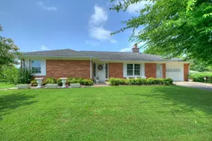210 La Vista Dr, Blue Ridge, GA 30513 - Photo 1