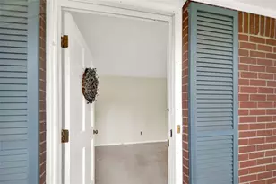 5597 Bob White Circle, Lilburn, GA 30047 - Photo 5