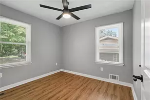 208 Silver Springs Cir SW, Atlanta, GA 30310 - Photo 7