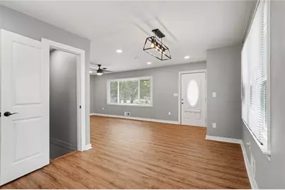 208 Silver Springs Circle SW, Atlanta, GA 30310 - Photo 5