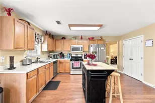 590 Buckingham Ter, Fairburn, GA 30213 - Photo 7