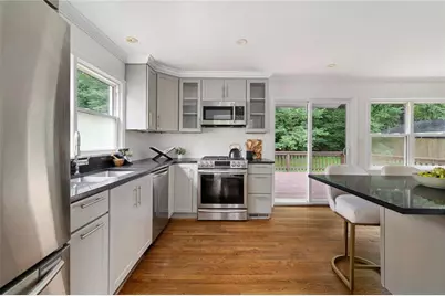 1097 Shepherds Lane NE, Atlanta, GA 30324 - Photo 15