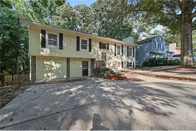 3909 Valley Brook Road, Snellville, GA 30039 - Photo 5