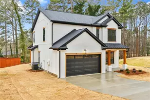 3369 Dodson Dr, East Point, GA 30344 - Photo 3